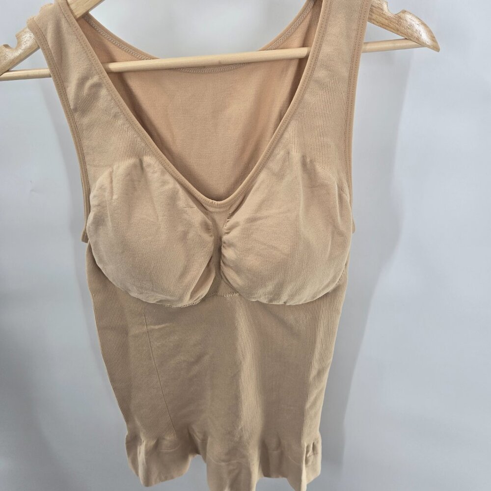 Bundle of 2 Shapewear Beige Tanks & 1 White Cami 2x - Picture 5 of 15